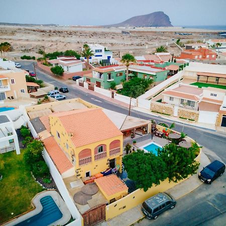 Hostel Los Amigos By Youroom La Mareta Eksteriør billede
